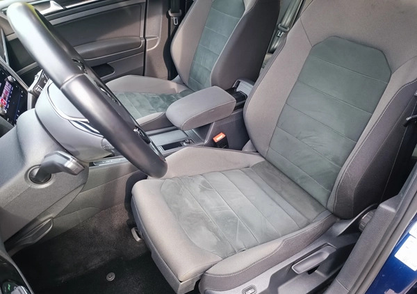Volkswagen Golf cena 62700 przebieg: 136900, rok produkcji 2019 z Kraków małe 379